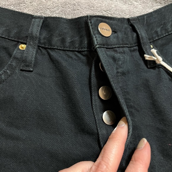 NWT Frame Black Front Cuff Shorts - Size 24 - Picture 5 of 10